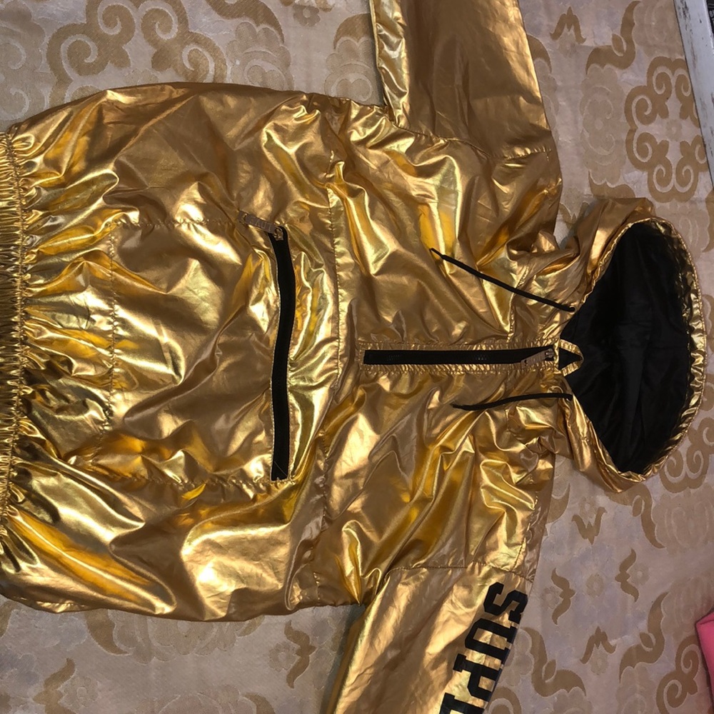 Comfy Windbreaker/hoodie